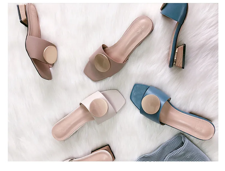 BOOPDO DESIGN BLOCK HEELED SANDALS WITH STUD DETAIL