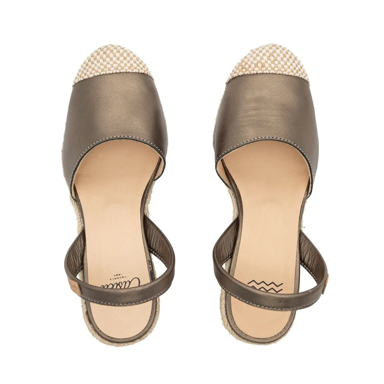 Frida Montada 1924 Metallic 5C: Sleek Closed Toe Leather Espadrille