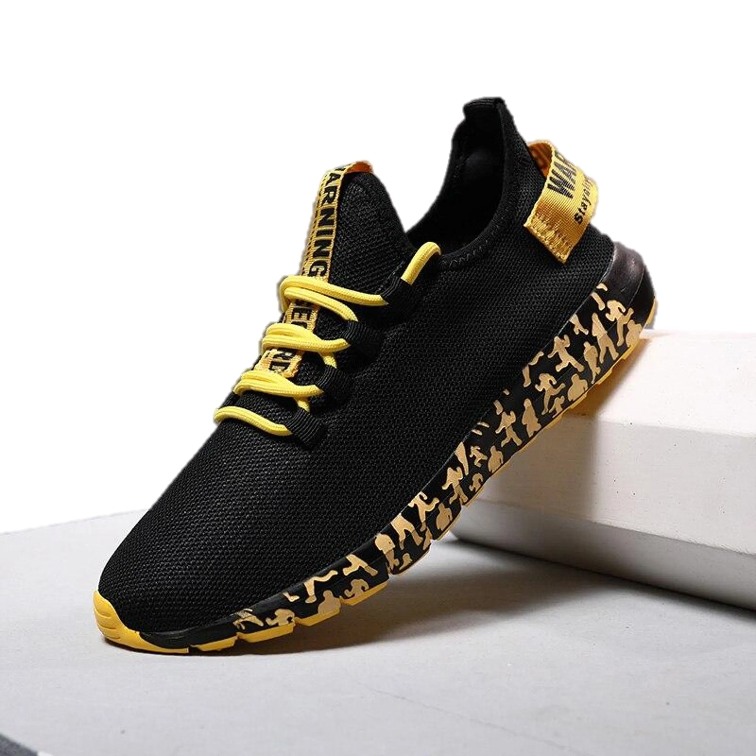 Men Lightweight  Outdoor Sneakers