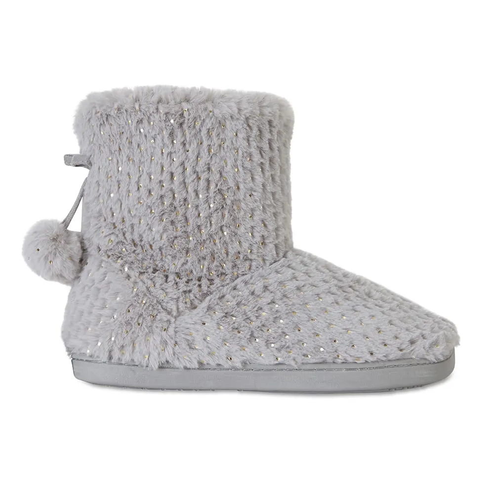 Style Slipper in Grey Fabric