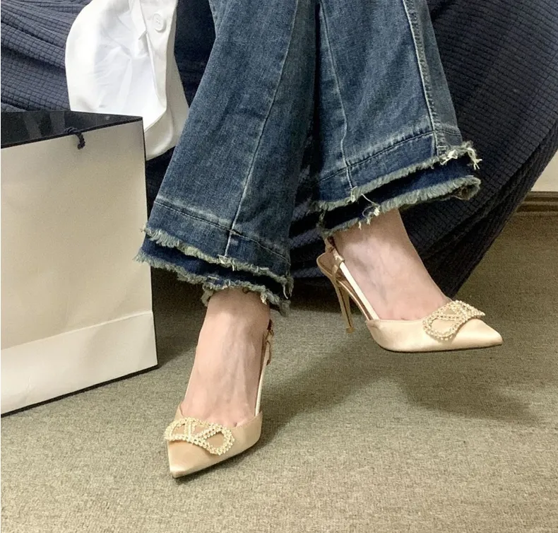 Tillbuy Victory diamond back strap cowhide high heels