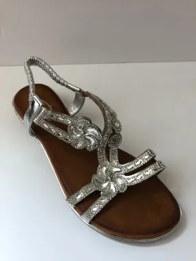 White Crystal Slingback Sandals with Floral Pattern (SILVER)